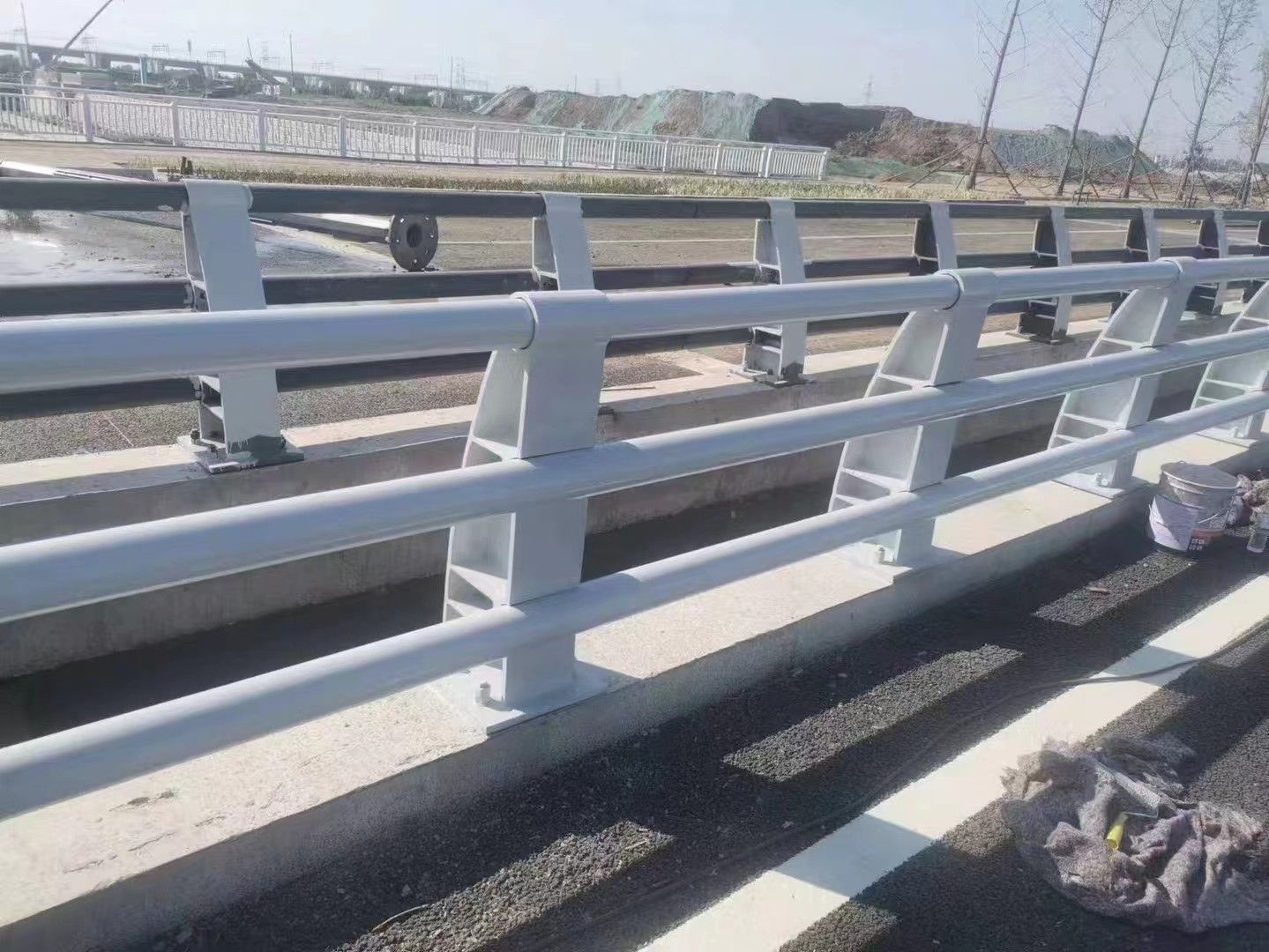 橋梁防撞護欄