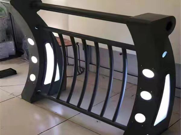 燈光護欄